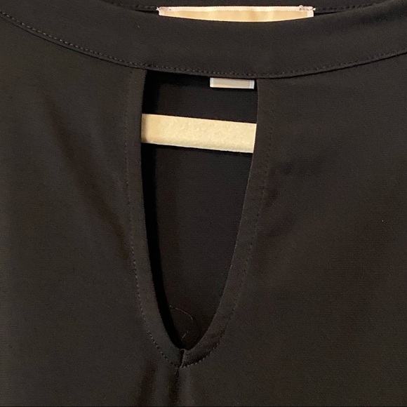 Michael Michael Kors black keyhole blouse medium - Picture 2 of 8